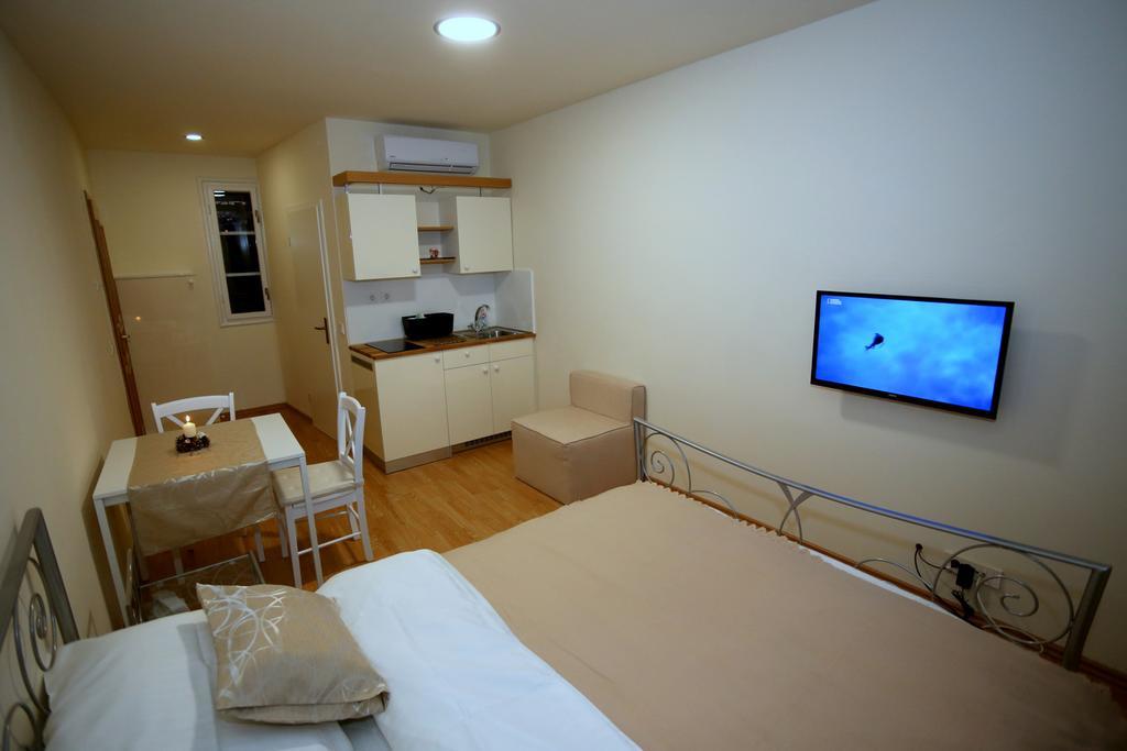 Studio Apartments Srceko Zagreb Room photo